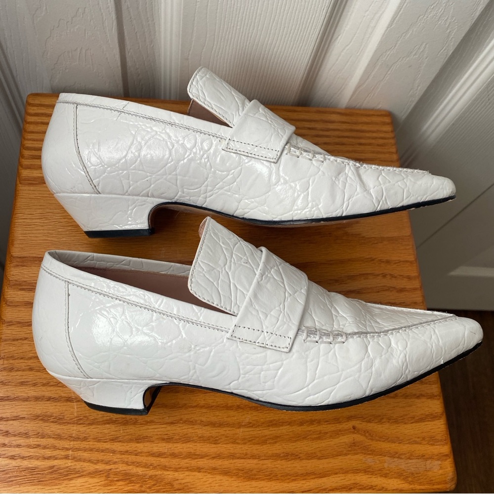 SHUTZ Emelie Pointed Toe Loafer in White Croc Embossed Leather SZ 7.5B - Picture 4 of 15